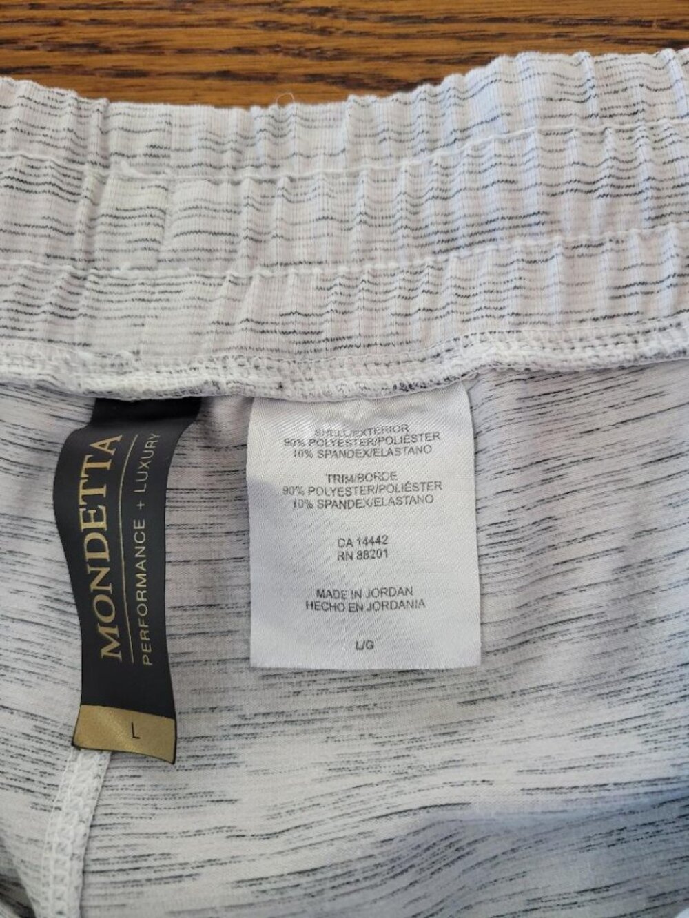 Mondetta's Women's Shorts, Size Large - Picture 6 of 8